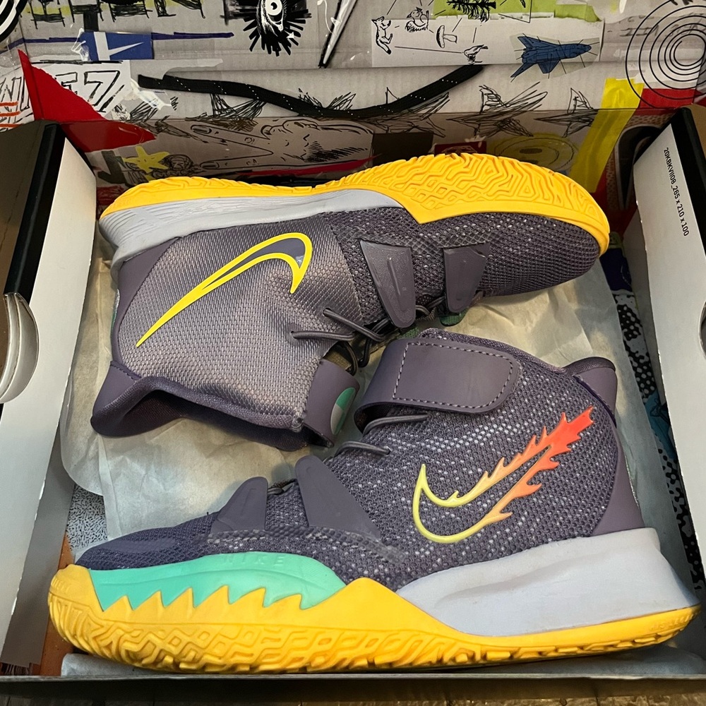 Kyrie 7 “Daybreak”
